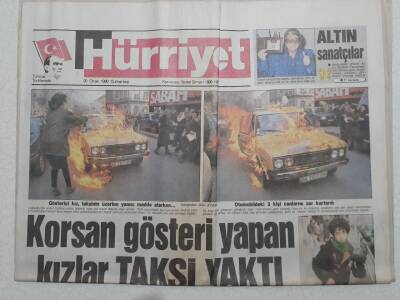 Hürriyet Gazetesi - 20 Ocak 1990 - Altın Sanatçılar,Yılların Eskitemediği Zeki MÜREN GZ111632 - 1