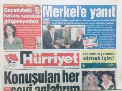 Hürriyet Gazetesi - 20 Şubat 2004 - Uğur Dündar Cem Yılmazı Reddetmiş, Metin Akpınar Hülyaya Kırıldım, Albümü 100 Bini Geçti GZ43443 - 1