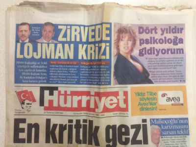 Hürriyet Gazetesi 20 Temmuz 2004 - Gülben Ergen,Dört Yıldır Psikoloğa Gidiyorum GZ27732 - 1