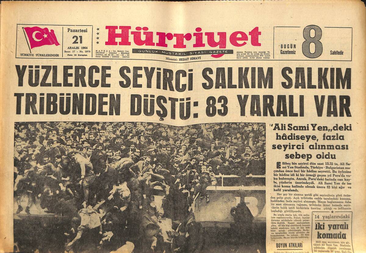 Hürriyet Gazetesi 21 Aralık 1964 - Ali Sami Yen'deki Hadise, Yüzlerce Seyirci Salkım Salkım Düştü - Feci Hadiseden Resimler GZ146947 - 1