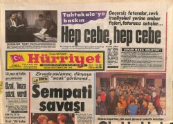 Hürriyet Gazetesi 21 Kasım 1985 - Müzik Dünyasının İki Ünlüsü Zeki Müren Ve Ajda Pekkan , Bir Reklam Filminde Bir Araya Geldiler GZ90457 - 1