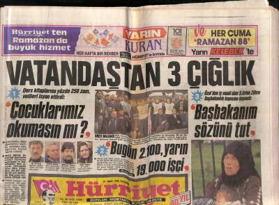 Hürriyet Gazetesi 21 Nisan 1988 - Özaldan Papandreuya 7 Kocalı Hürmüz - Ders Kitaplarına Yüzde 250 Zam , Velileri İsyan Ettirdi GZ118500 - 1