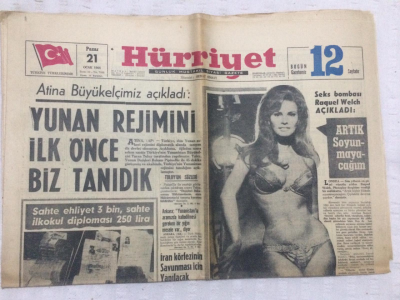 Hürriyet Gazetesi 21 Ocak 1968 - Yunan Rejimini İlk Önce Biz Tanıdık - GZ17958 - 1