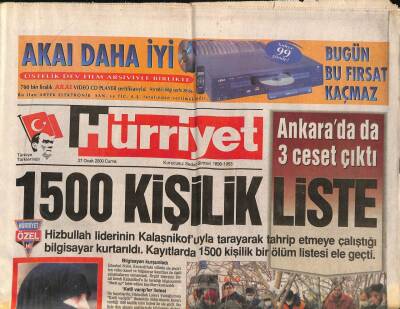 Hürriyet Gazetesi 21 Ocak 2000 - Hizbullah Liderinin Kalaşnikofuyla Tarayarak Tahrip Etmeye Çalıştığı Bilgisayar Kurtarıldı GZ96699 - 1