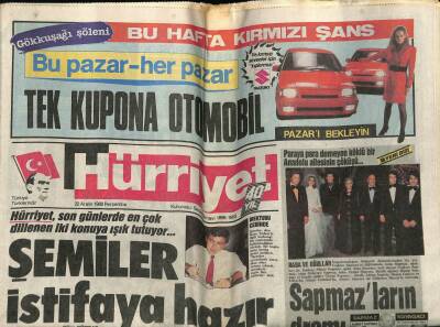 Hürriyet Gazetesi 22 Aralık 1988 - Seda Sayanın Keyfine Diyecek Yok, Avşar Kızı Üzgün GZ58670 - 1