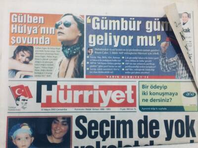 Hürriyet Gazetesi 22 Mayıs 2002 - Tayyip Erdoğan Gümbür Gümbür Geliyor mu? GZ46910 - 1