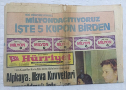 Hürriyet Gazetesi 22 Şubat 1976 - AlpkayaHava Kuvvetleri Yıpratılmak İsteniyor - GZ17778 - 2