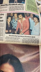 Hürriyet Gazetesi 23 Ağustos 1978 - Orhan Gencebay Hayranlarının Hücumuna Uğradı GZ117541 - 2