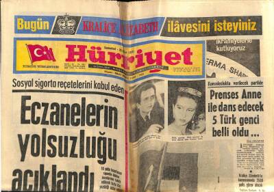 Hürriyet Gazetesi 23 Ekim 1971 - Elizabeth Mehmetçik i Selamladı GZ76769 - 1