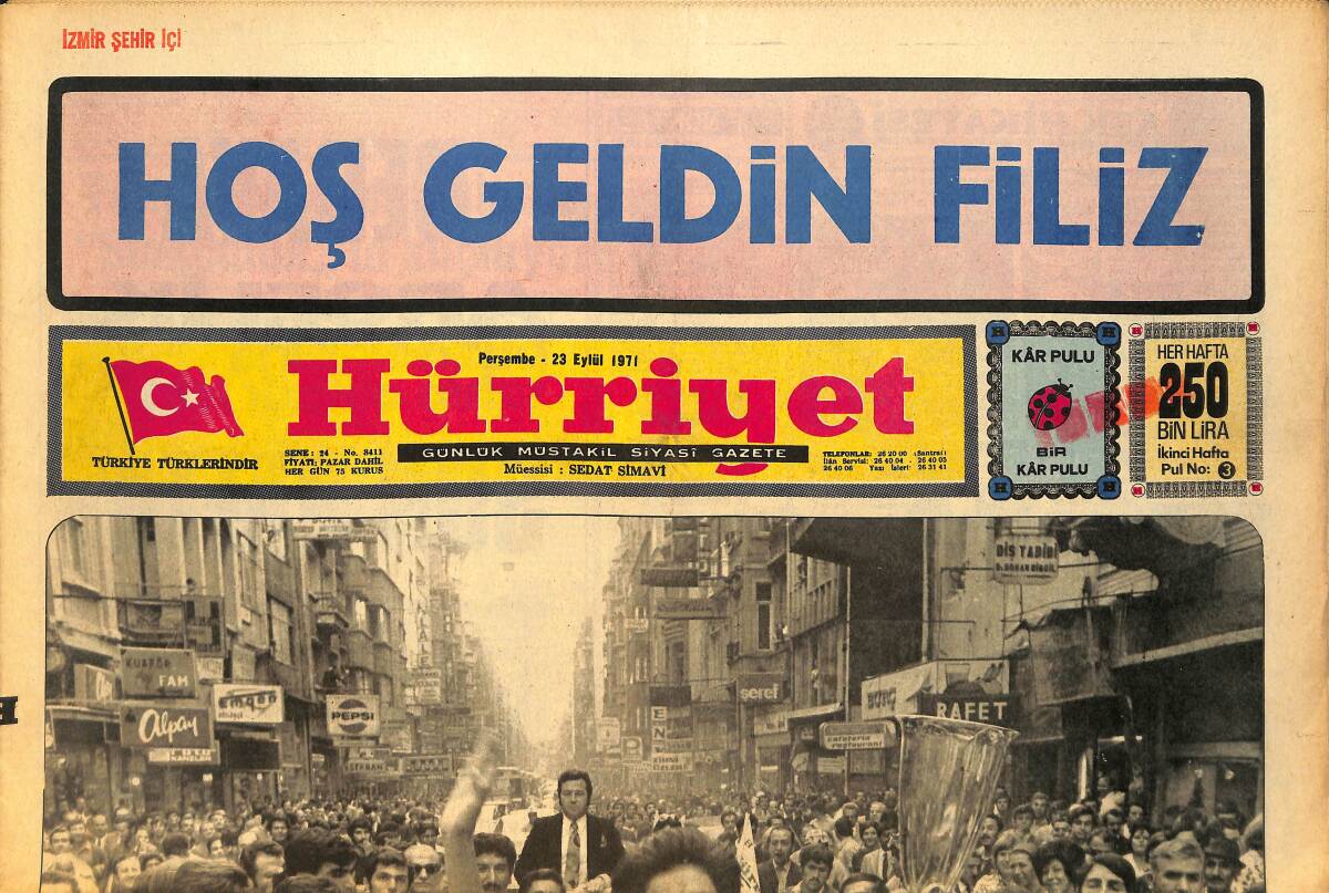 Hürriyet Gazetesi 23 Eylül 1971 - 1971 Avrupa Güzellik Kraliçesi Filiz Vural , İstiklâl Caddesinden Böyle Geçti GZ157758 - 1