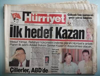 Hürriyet Gazetesi 23 Eylül 1996 Mustiyle Özel Mi Özel -GZ14842 - 1