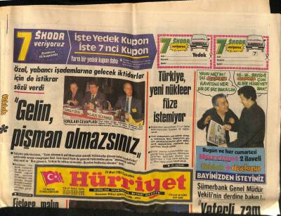Hürriyet Gazetesi 23 Mart 1985 - İran Sınır Kapısı Ana-Baba Günü GZ81550 - 1
