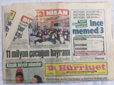 Hürriyet Gazetesi 23 Nisan 1984 - Vize Kalktı Yunan Turistler Bayram Yaptı - GZ19682 - 1