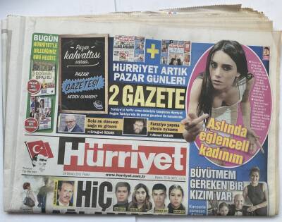 Hürriyet Gazetesi 24 Nisan 2011 - CHPden 1 Kutu Süt 2 Kap Yemek Sözü GZ60210 - 1