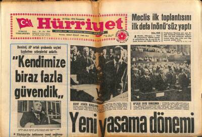 Hürriyet Gazetesi 25 Ekim 1973 - Çakıl Gazinosu Zeki Müren Dev Boy Afişi GZ81710 - 1