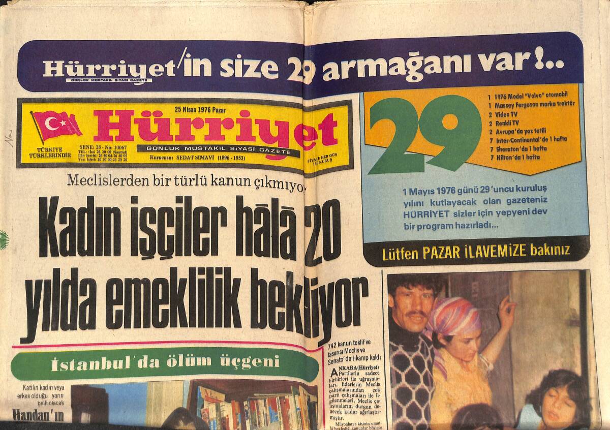 Hürriyet Gazetesi 25 Nisan 1976 - Türkiye Nüfus Bakımından Dünyada 18. Sırada - Kadın İşçiler Hala 20 Yılda Emeklilik Bekliyor GZ147018 - 1