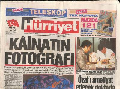 Hürriyet Gazetesi 25 Nisan 1992 - NASA , Büyük Patlamadan Sonra Yıldızlarla Galaksilerin Nasıl Oluştuğunu Keşfetti GZ85258 - 1