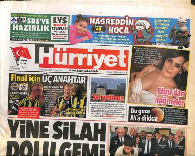 Hürriyet Gazetesi 25 Nisan 2013 - Selçuklu Minaresi Tankla Yıkıldı - Diyaspora Halkına Zehirli Bal Veriyor GZ106225 - 1