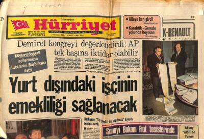 Hürriyet Gazetesi 26 Ekim 1976 - Sophia Lorenin Mutlu Dünyası GZ91772 - 1