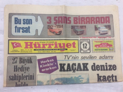 Hürriyet Gazetesi 26 Haziran 1974 - Herkes Kimbleı Ararken Kaçak Denize Kaçtı - GZ17872 - 1