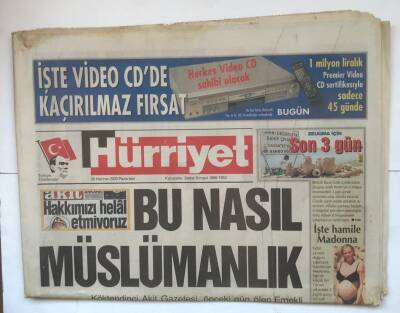 Hürriyet Gazetesi 26 Haziran 2000 - Bu Nasıl Müslümanlık GZ7828 - 1