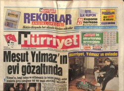 Hürriyet Gazetesi 26 Şubat 1990 - Mesut Yılmazın Evi Gözaltında GZ61683 - 2