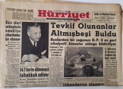 Hürriyet Gazetesi 27 Aralık 1960 - Tevkif Olunanlar Altmışbeşi Buldu Bunlardan Bir Çoğu D.Pli GZ16536 - 2