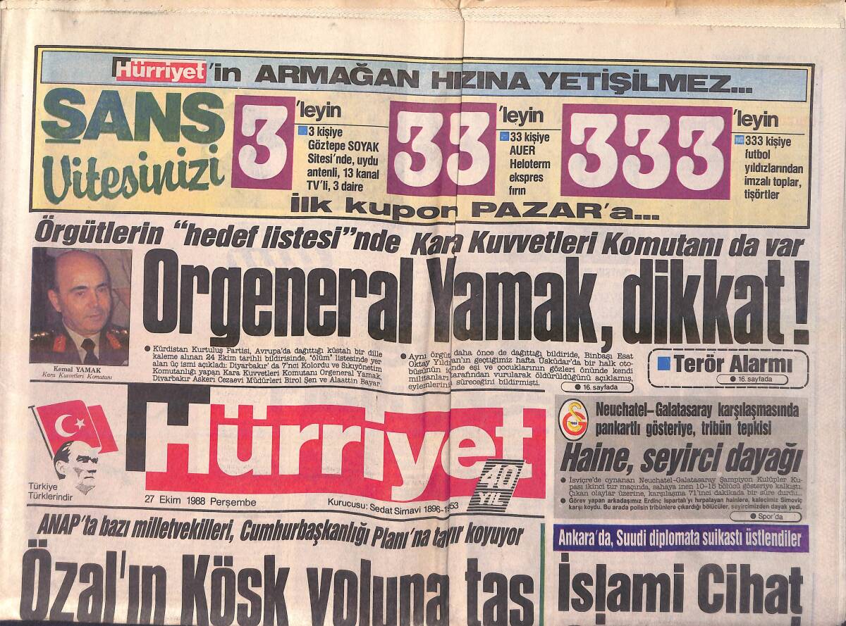 Hürriyet Gazetesi 27 Ekim 1988 - Organ Gencebay: Halkla Diyalog İçin - Ajda Pekkan: Düşümdeki Rol GZ155997 - 1