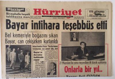Hürriyet Gazetesi 27 Eylül 1960 - Celal Bayar İntihara Teşebbüs Etti ,Bel Kemeriyle Boğazını Sıkan Bayar Can Çekişirken Kurtarıldı GZ13926 - 1