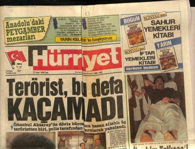 Hürriyet Gazetesi 27 Mart 1990 - İbrahim Tatlısesi Sahnede Vurdular GZ83849 - 1