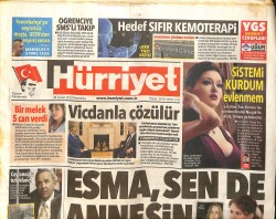 Hürriyet Gazetesi 28 Şubat 2013 - Tarkan'dan Firuze Yorumu - Nurgül Yeşilçay 'Sistemi Kurdum Evlenmem' GZ160158 - Gökçekoleksiyon
