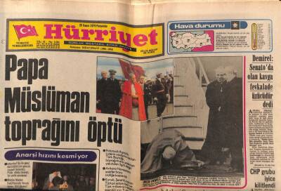 Hürriyet Gazetesi 29 Kasım 1979 - Ağcaya Benzemenin Cezası 23 Saat Hücrede Hapis GZ76290 - 1
