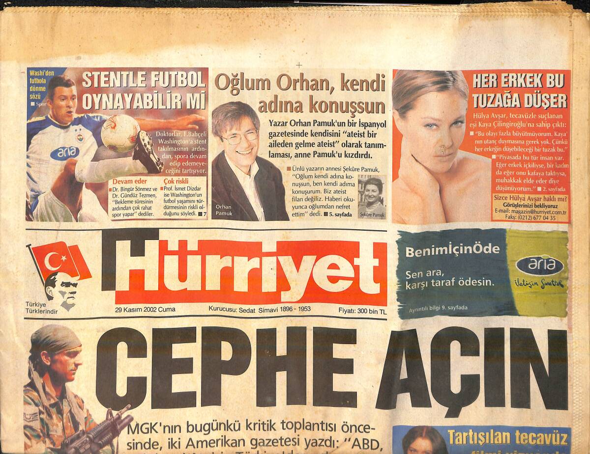 Hürriyet Gazetesi 29 Kasım 2002-Orhan Pamuk'un İspanyol Gazetesinde Kendisini Ateist Bir Aileden Gelme Ateist Olarak Tanımlaması, Annesini Kızdırdı GZ159676 - 1
