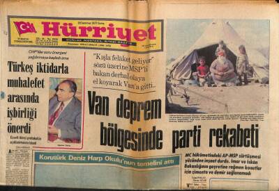Hürriyet Gazetesi 29 Temmuz 1977 -Van Deprem Bölgesinde Parti Rekabeti GZ81915 - 1