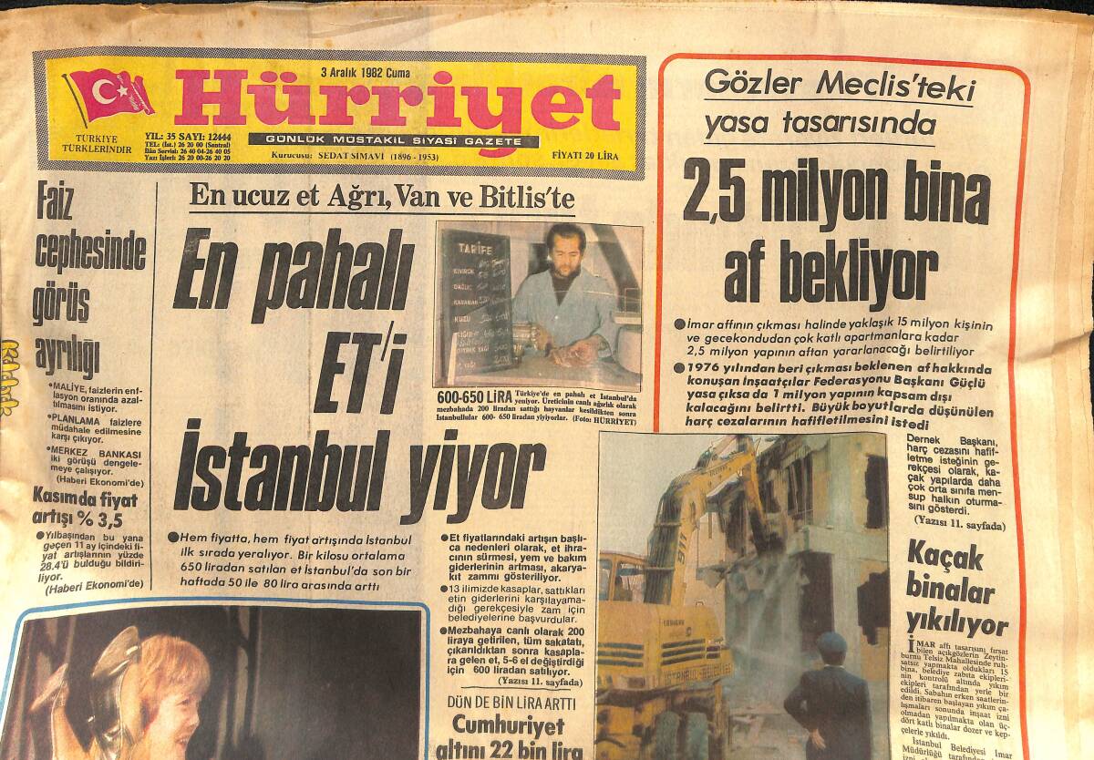 Hürriyet Gazetesi 3 Aralık 1982 - Ağca 240 Milyona Konuştu - 3280 Yaşındaki Firavun Ramses'i Ameliyat Ettiler GZ133405 - 1
