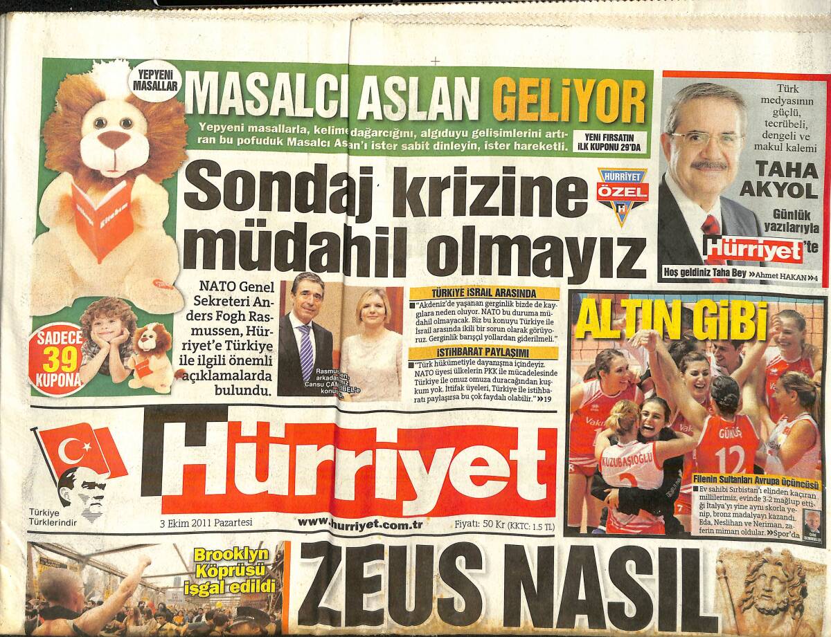 Hürriyet Gazetesi 3 Ekim 2011 - Muhsin Yazıcıoğlu Kazası İçin 7 Tutuklama - Brooklyn Köprüsü İşgal Edildi GZ159696 - 1