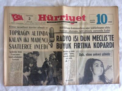 Hürriyet Gazetesi 3 Nisan 1965 - Lizbon Üniversitesinde 400 Talebe Hapsedildi GZ73521 - 1