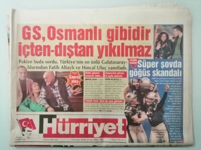 Hürriyet Gazetesi 3 Şubat 2004 Elinde Çiçek Belinde Bomba -GZ14750 - 1