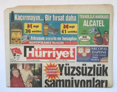 Hürriyet Gazetesi 3 Temmuz 2000 - Bu Yazın Şarkısı Handeden (Hande Yener) GZ8722 - 1