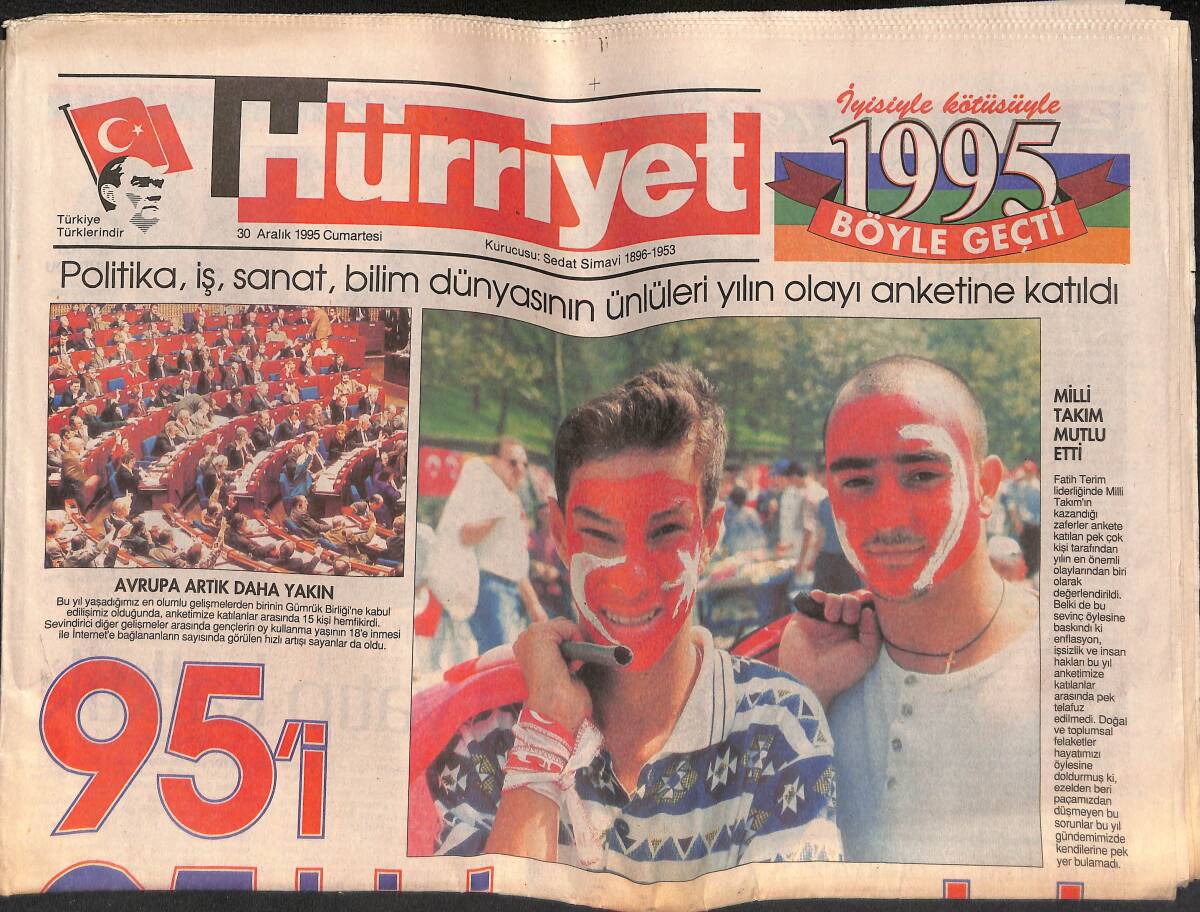 Hürriyet Gazetesi 30 Aralık 1995 - Milli Takım Mutlu Etti - En Hızlı Geri Transfer; Hakan Şükür - Çillerin Göz Yaşları GZ132746 - 1