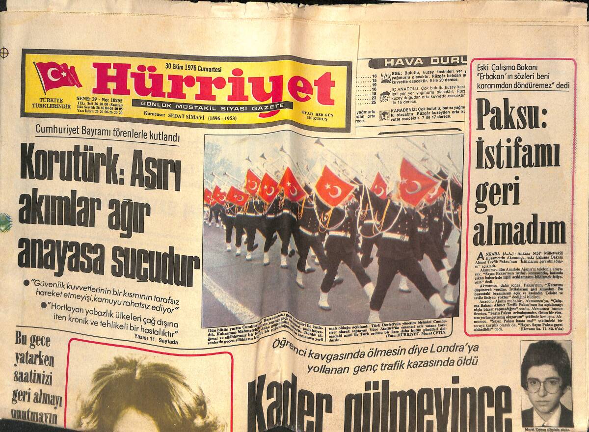 Hürriyet Gazetesi 30 Ekim 1976 - Korutürk: Aşırı Akımlar Ağır Anayasa Suçudur! - Çağlayangil Kıbrıs'ta Geçici Ortak Hükümet Kurulmasını İstedi! GZ146485 - 1