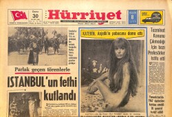 Hürriyet Gazetesi 30 Mayıs 1969 - Galata Kulesi 516.Fetih Yıldönümüne Yetişsin Diye Bazı Eksiklerle Açıldı GZ157601 - Gökçekoleksiyon