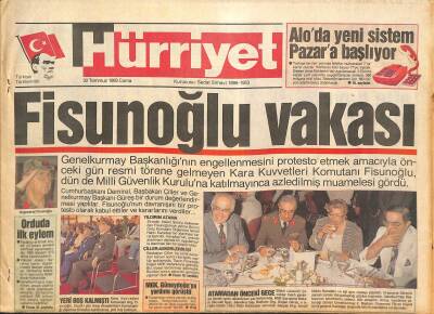 Hürriyet Gazetesi 30 Temmuz 1993 - Türkân Şorayın Veliahtı , Kızı - İbrahim Tatlısese Efes Yasak GZ126290 - 1