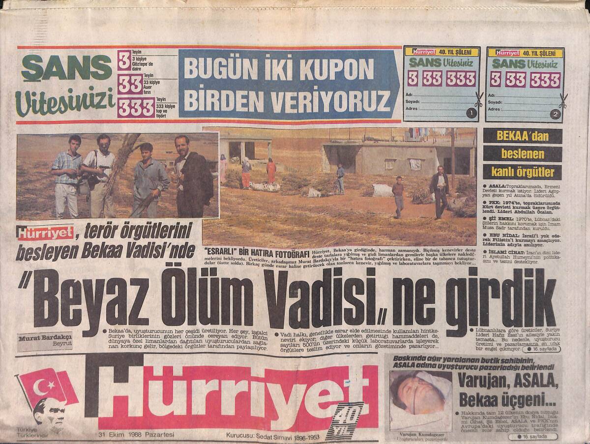 Hürriyet Gazetesi 31 Ekim 1988 - Cumhurbaşkanı Kenan Evren'den Cumhuriyet Bayramı Resepsiyonu - Köşk'te Süper Gece GZ155901 - 1
