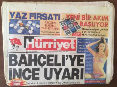 Hürriyet Gazetesi 4 Haziran 2000 - Bahçeli Hükümete Mahkum Değiliz GZ6808 - 1