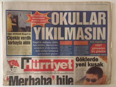 Hürriyet Gazetesi 4 Mayıs 2003-Bingöl Depreminde Uğur Dündar Çiçekle Verdik Torbayla Aldık GZ31407 - 1