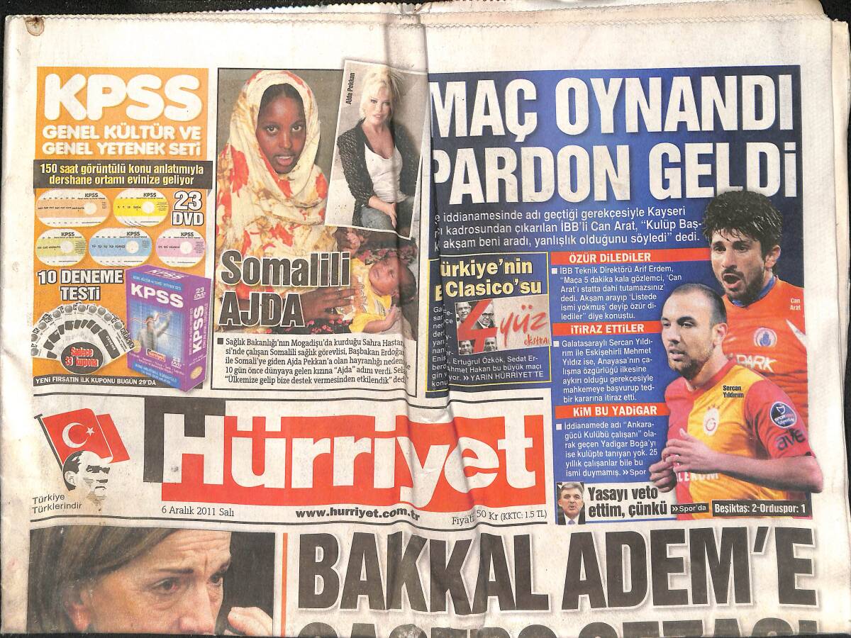 Hürriyet Gazetesi 6 Aralık 2011 - Erman Toroğlu: En İyi Hakem Futbol Oynatan Hakemdir - İtalya'da Acı Reçete Dönemi! GZ136976 - 1