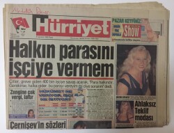 Hürriyet Gazetesi 8 Ağustos 1993 -Gurur Tablosu Türk Havacılık Ve Uzay Sanayiinde Büyük Atılımlar Gerçekleştirdi GZ10919 - 2
