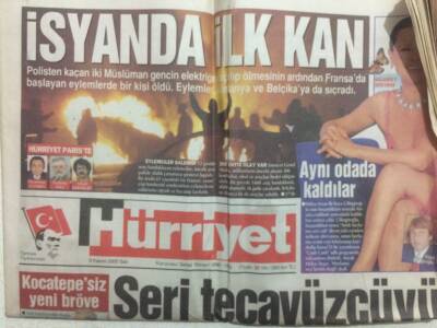 Hürriyet Gazetesi 8 Kasım 2005 - Hülya Avşar İle Kaya Çilingiroğlunun Boşandıktan Sonra Antalya Tatilinde Aynı Odada Kaldıkları Ortaya Çıktı GZ29912 - 1