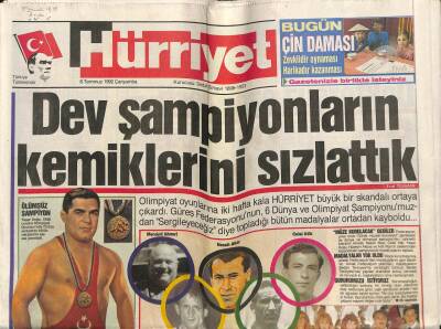 Hürriyet Gazetesi 8 Temmuz 1992 - İbrahim Tatlıses Çaldı , Yüzbinlikler Yağdı... GZ69392 - 2